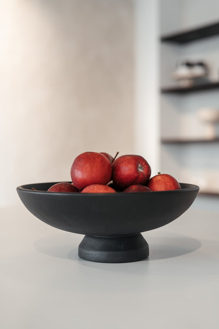 Schale aus Mangoholz, schwarz matt