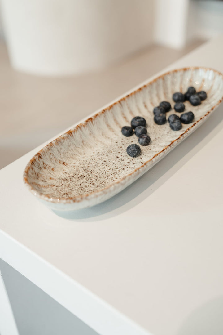 Servierplatte Natur aus Steingut, handgefertigt