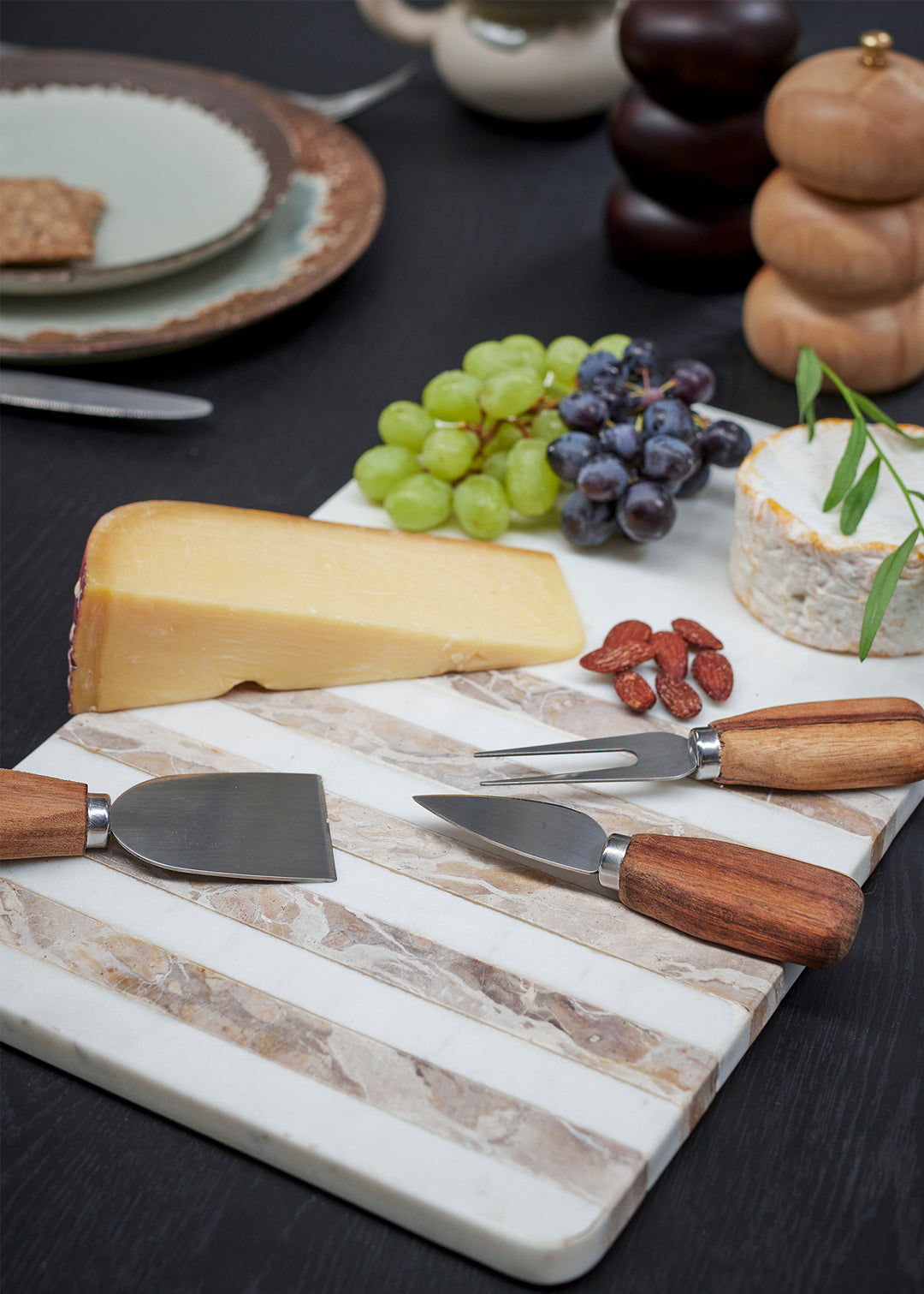 Servier- & Schneidebrett aus Marmor, weiss