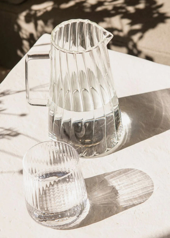 Stripes Wasserkrug aus Borosilikatglas, 1 Liter